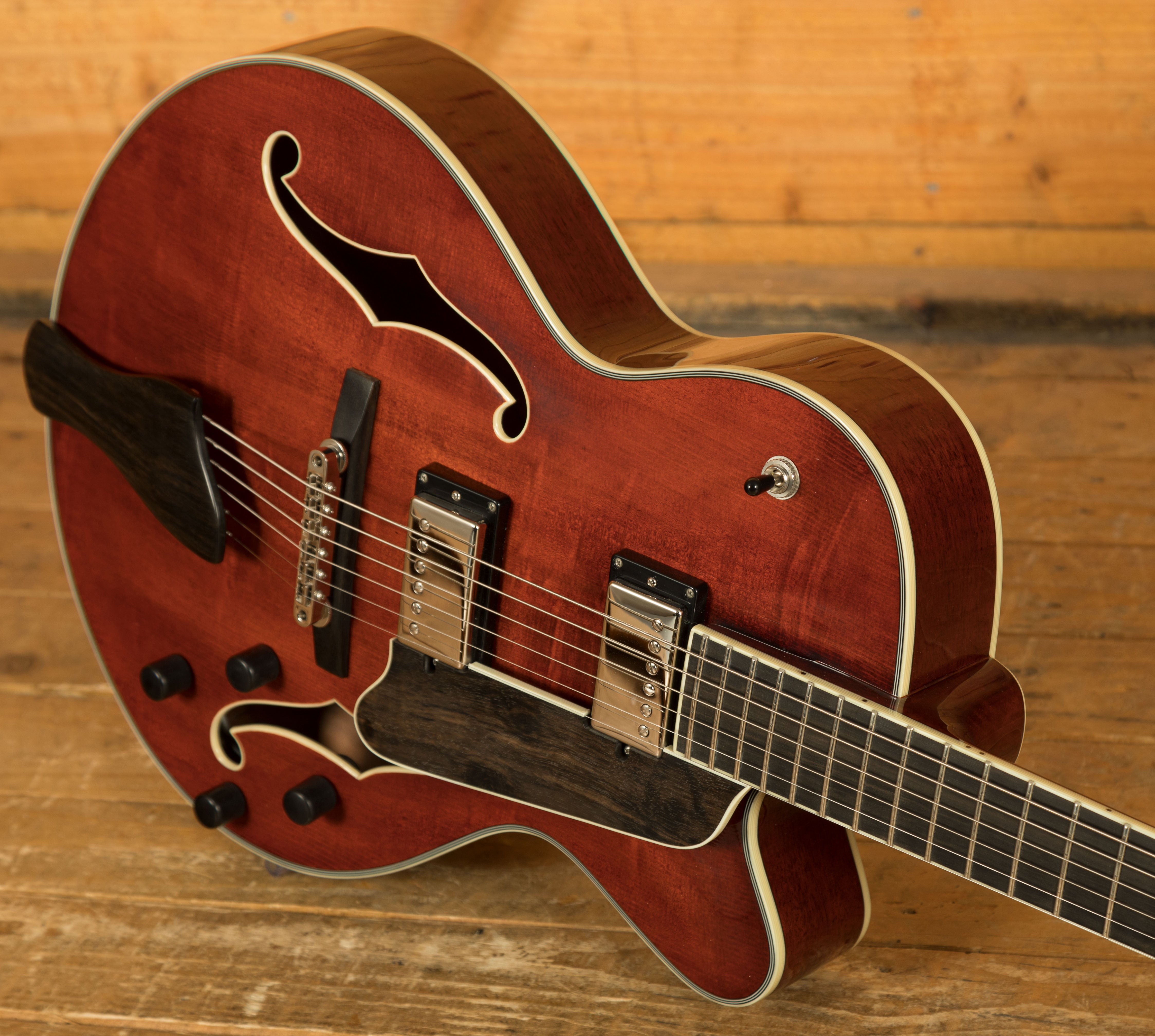 Đàn Guitar Điện Eastman Truetone Gloss AR603CED-15/Classic