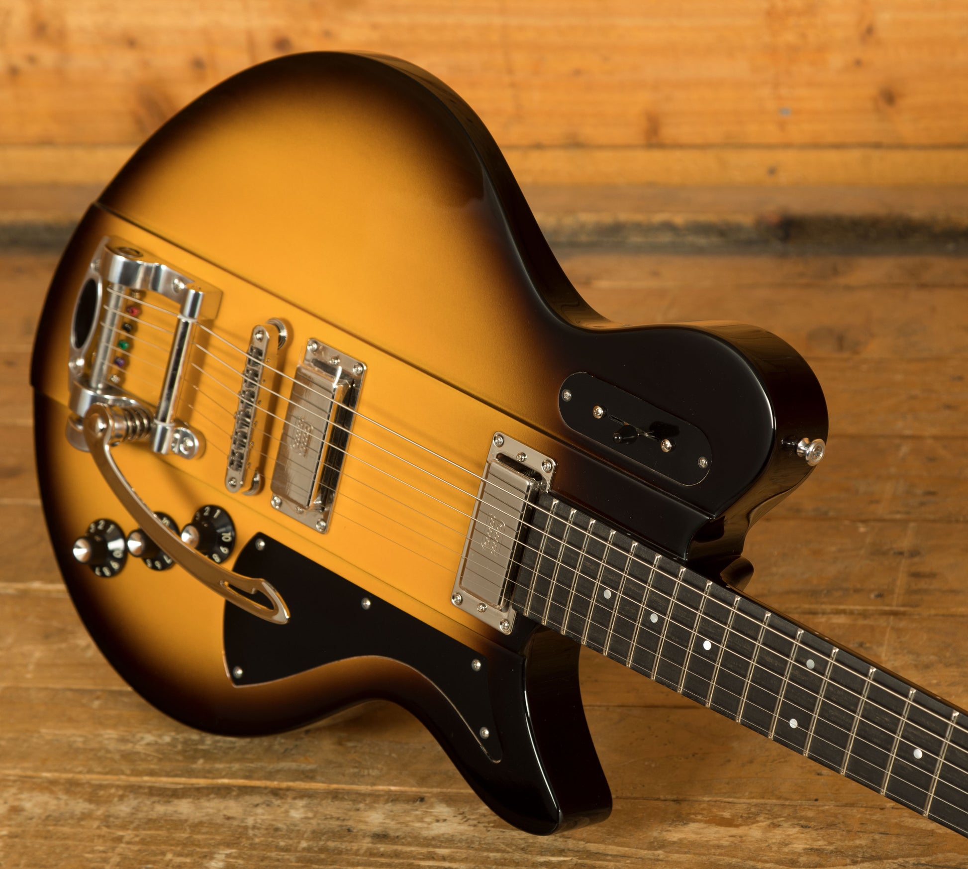 Đàn Guitar Điện Eastman Solid Body JULIET-Henry James 1 | Sunburst