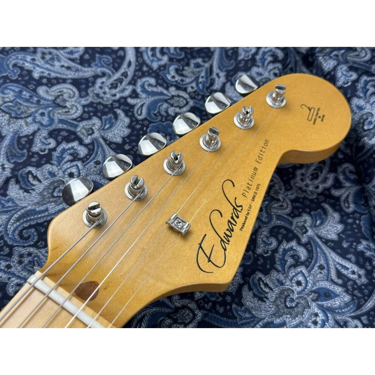 Đàn Guitar Điện ESP Edwards E-ST-ALM - Black