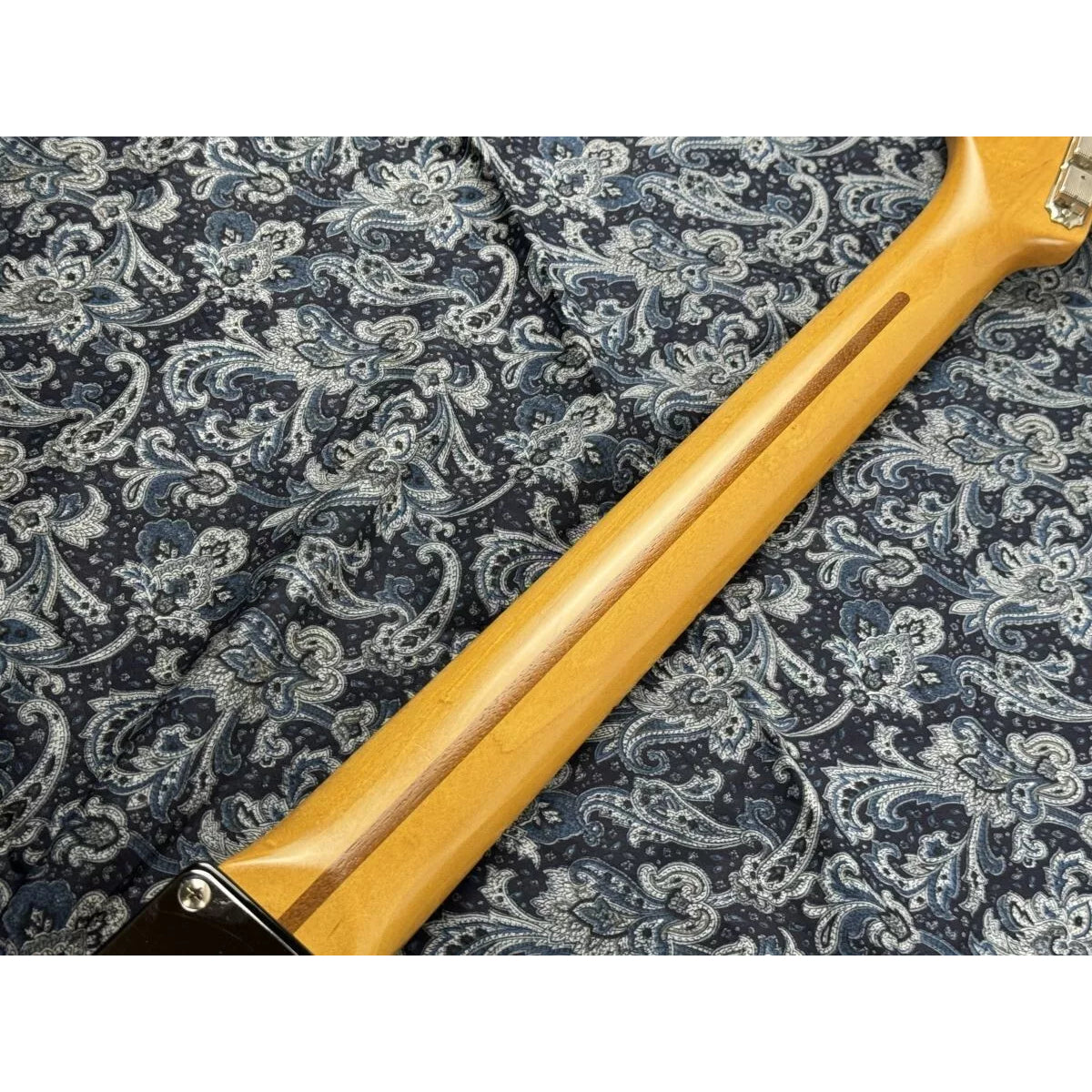 Đàn Guitar Điện ESP Edwards E-ST-ALM - Black