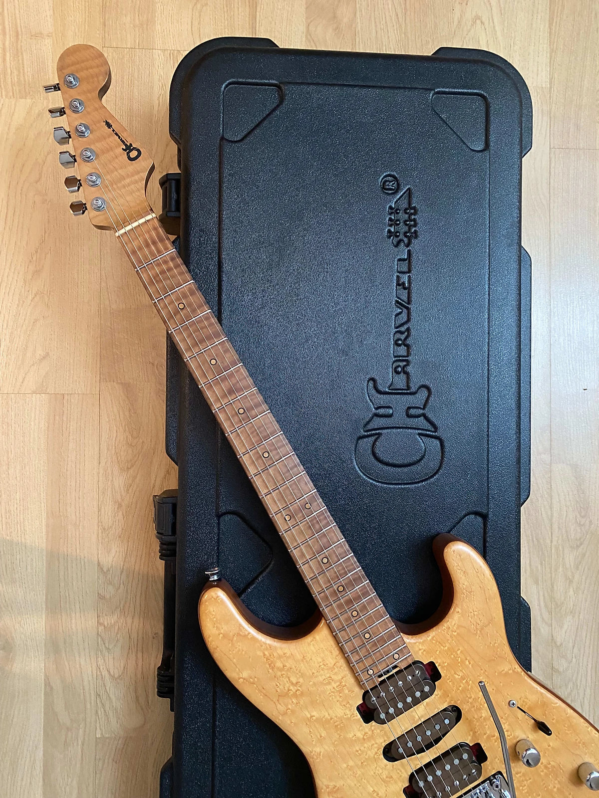 Đàn Guitar Điện Charvel Guthrie Govan Signature HHS, Maple Fingerboard, Birdeyes Maple Top 2015