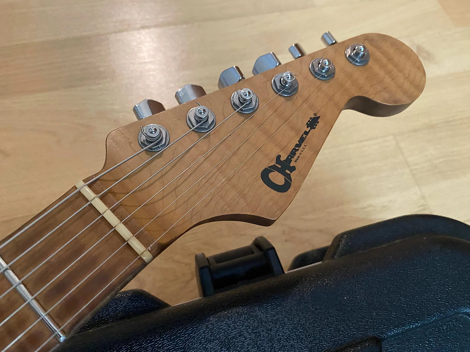 Đàn Guitar Điện Charvel Guthrie Govan Signature HHS, Maple Fingerboard, Birdeyes Maple Top 2015