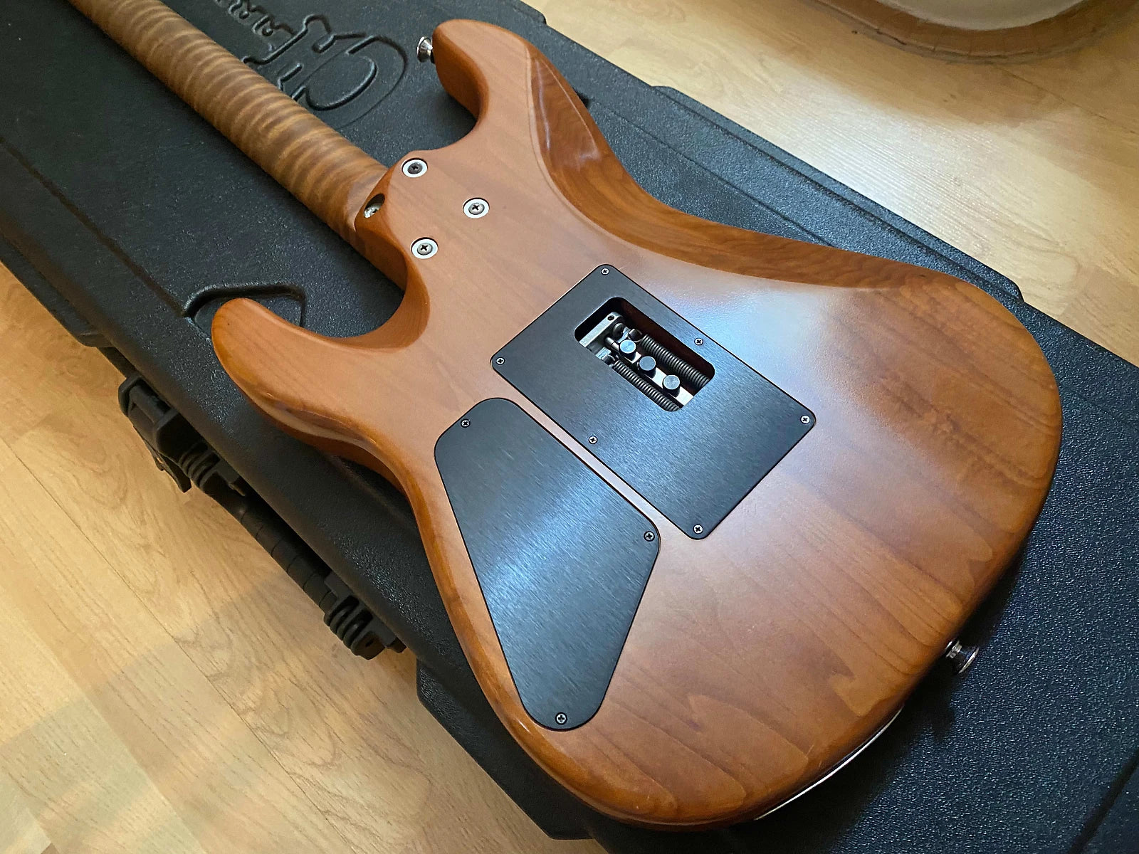 Đàn Guitar Điện Charvel Guthrie Govan Signature HHS, Maple Fingerboard, Birdeyes Maple Top 2015