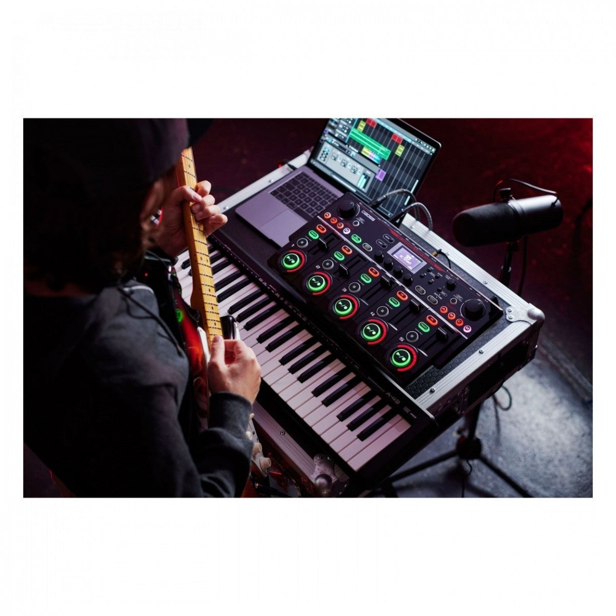 Looper Pedal Guitar Boss RC-505MKII Loop Station with Shure SM58