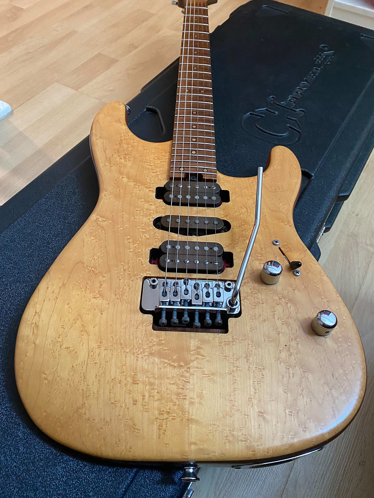 Đàn Guitar Điện Charvel Guthrie Govan Signature HHS, Maple Fingerboard, Birdeyes Maple Top 2015