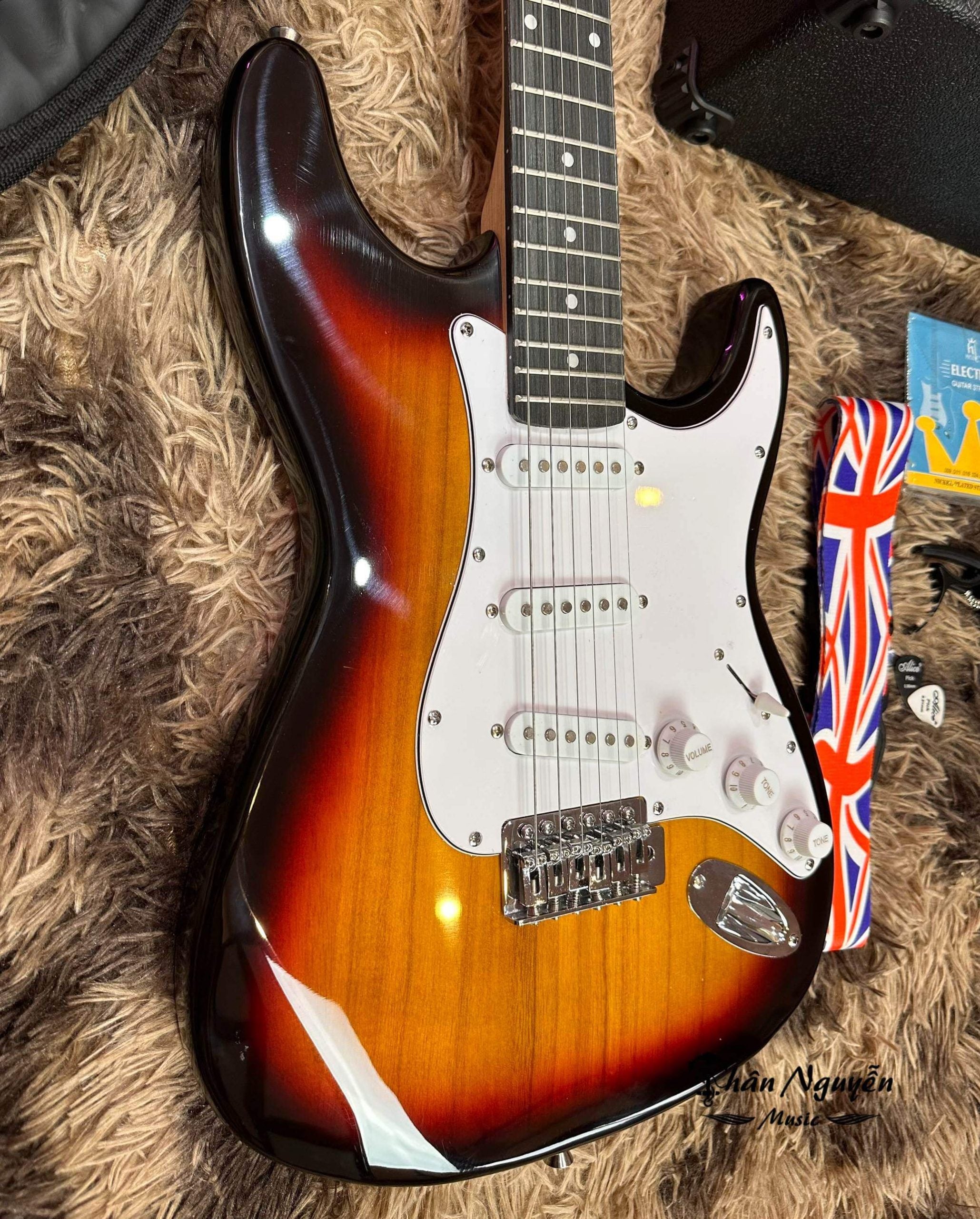 Đàn Guitar Điện Dallas DL-S1 SSS, Rosewood Fingerboard, Sunburst