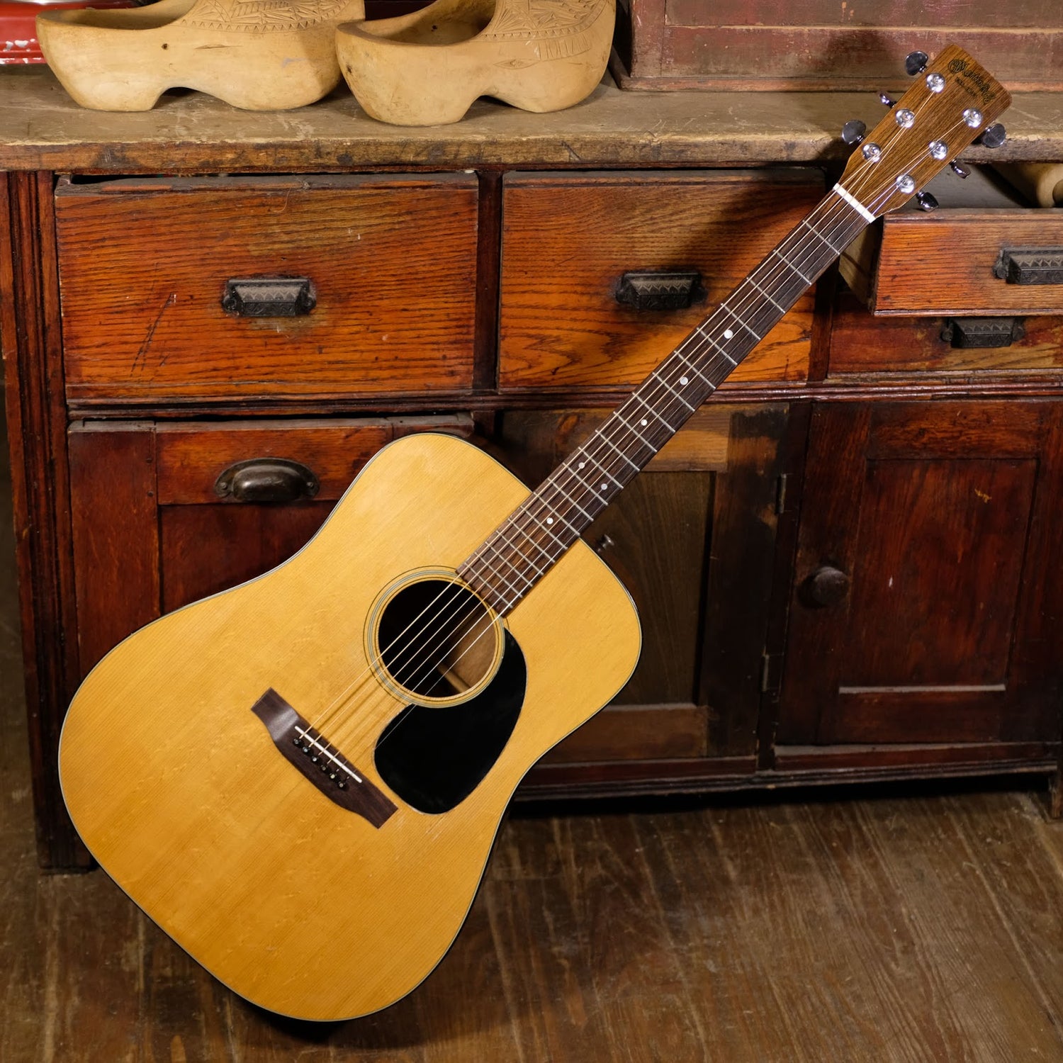 Đàn Guitar Acoustic Martin D-18 và D-28 Có Gì Khác Nhau?