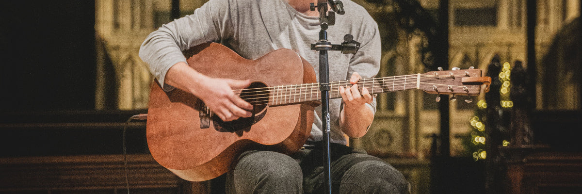 Guitar Acoustic Làm Từ Gỗ Gụ và Gỗ Keo Khác Gì Nhau?