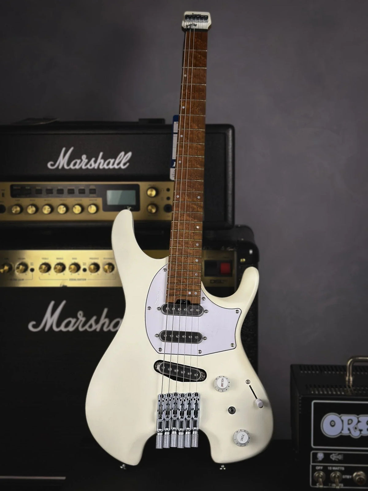Đàn Guitar Điện Ibanez ICHI10, Ichika Nito Signature SSS, Maple Fingerboard