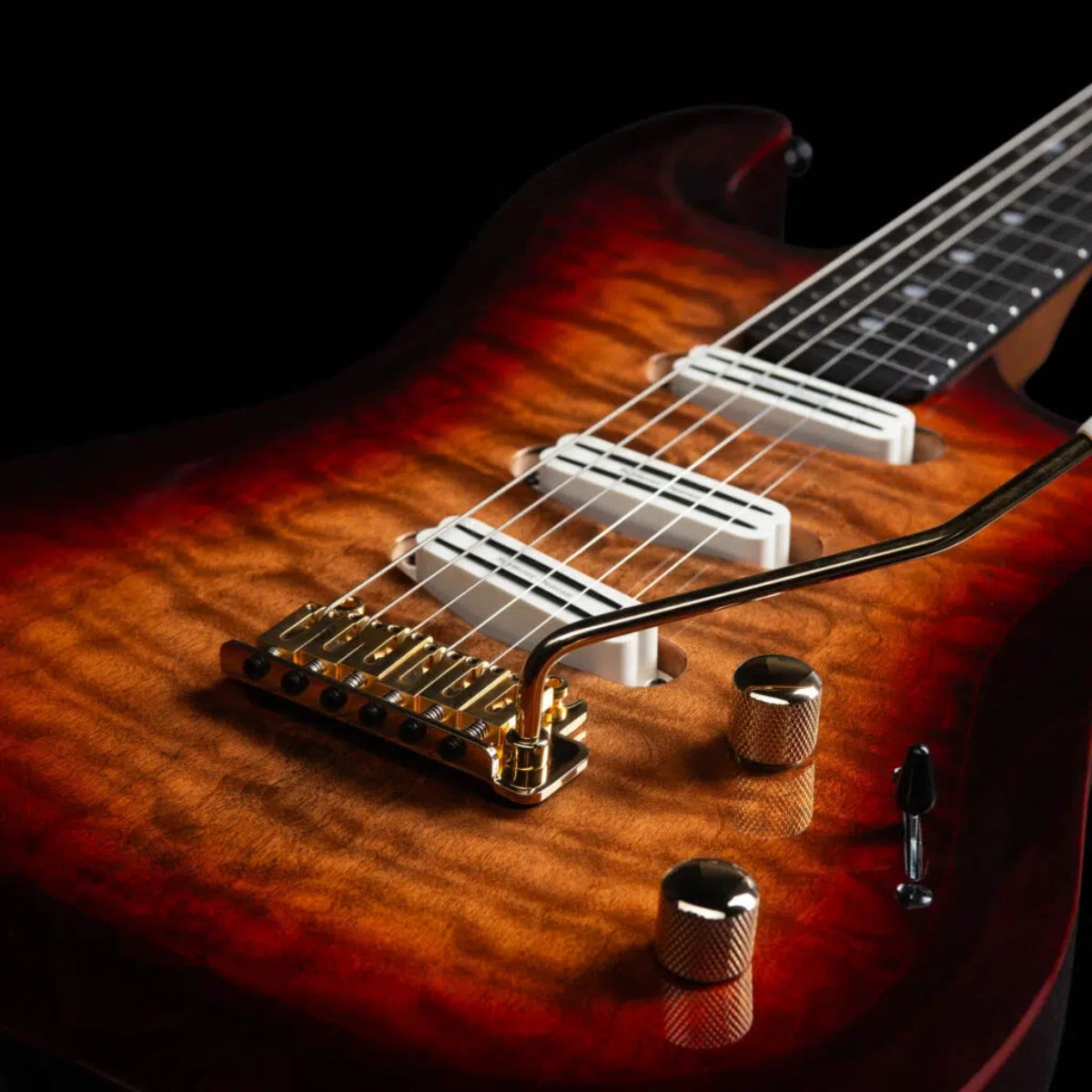 Đàn Guitar Điện Godin Artisan ST-III Whiskey Burst EN