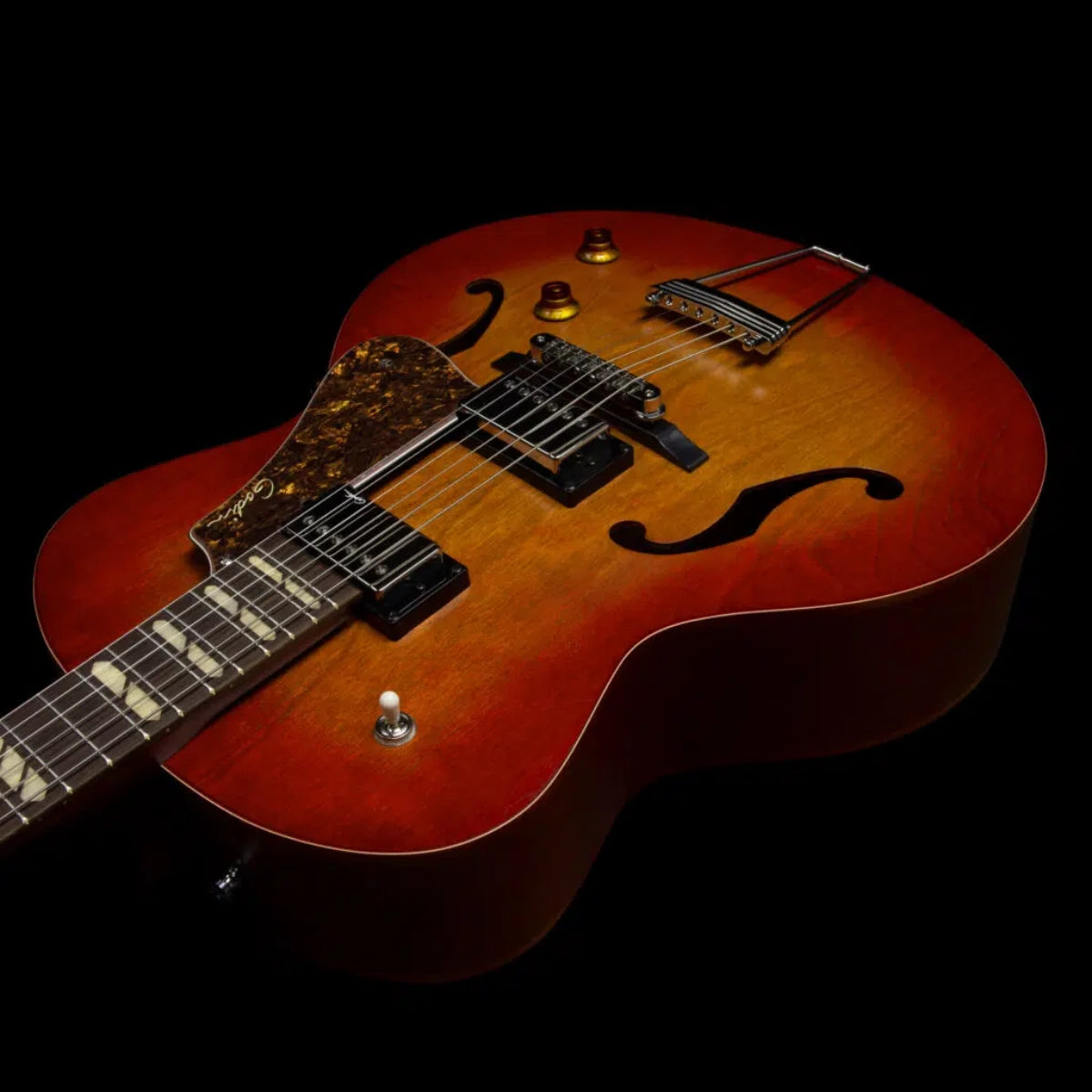 Đàn Guitar Điện Godin 5th Avenue Jumbo HB Memphis Sun