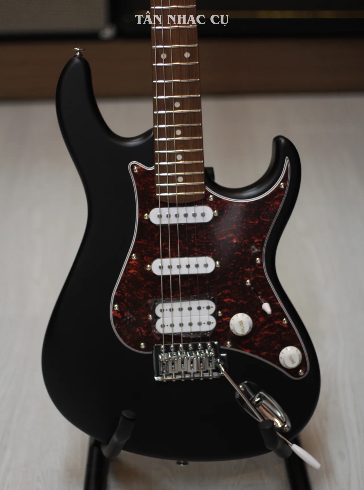 Đàn Guitar Điện Cort G110 HSS Electric Guitar, Open Pore Black