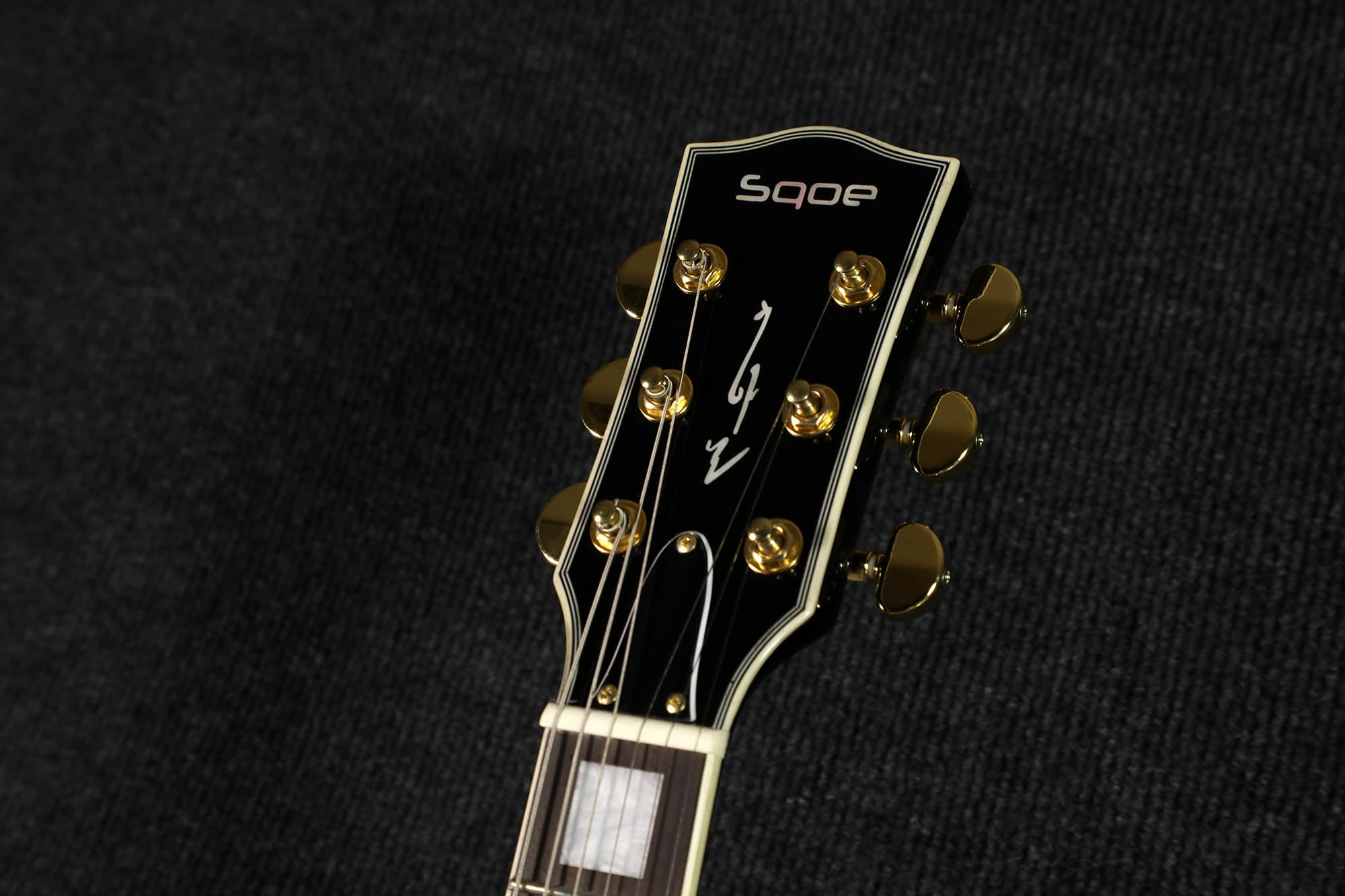 Đàn Guitar Điện Sqoe SELP300 HH Electric Guitar w/Case, Black