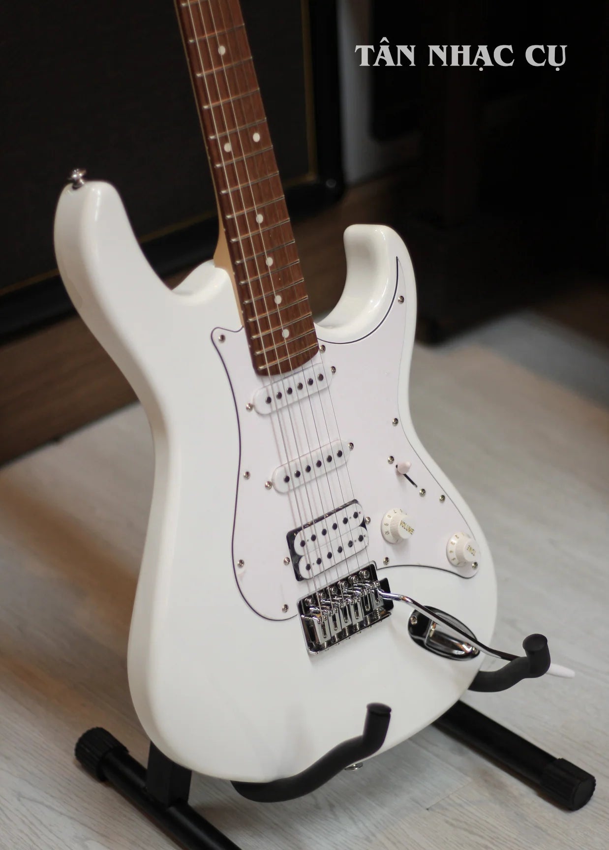 Đàn Guitar Điện Cort G110 HSS Electric Guitar, White