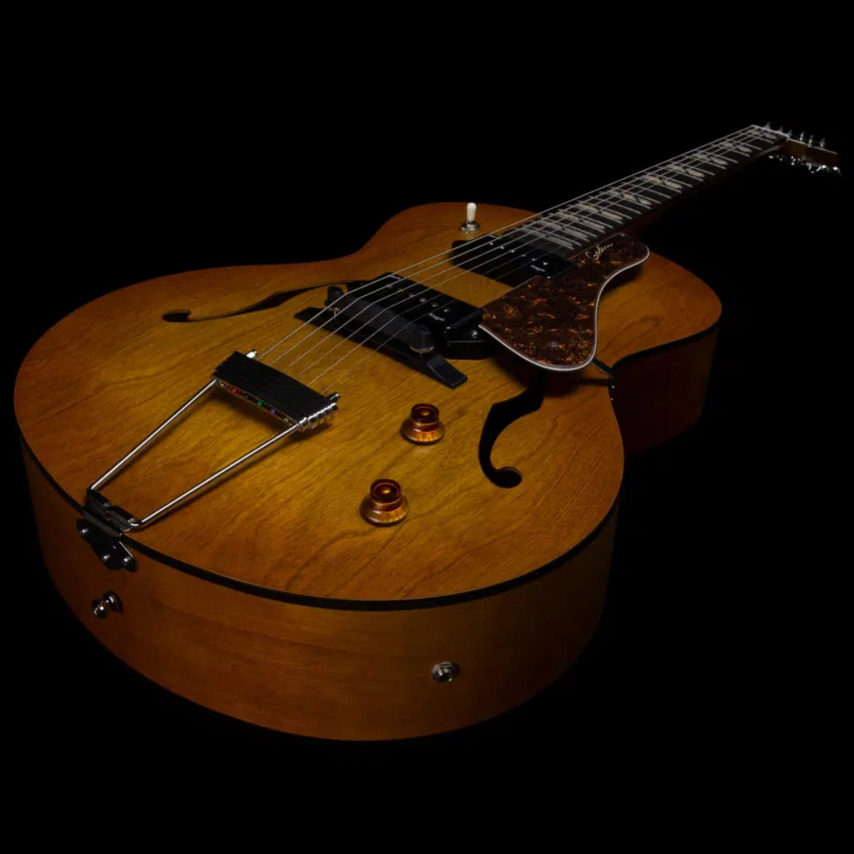 Đàn Guitar Điện Godin 5th Avenue Jumbo P90 Harvest Gold
