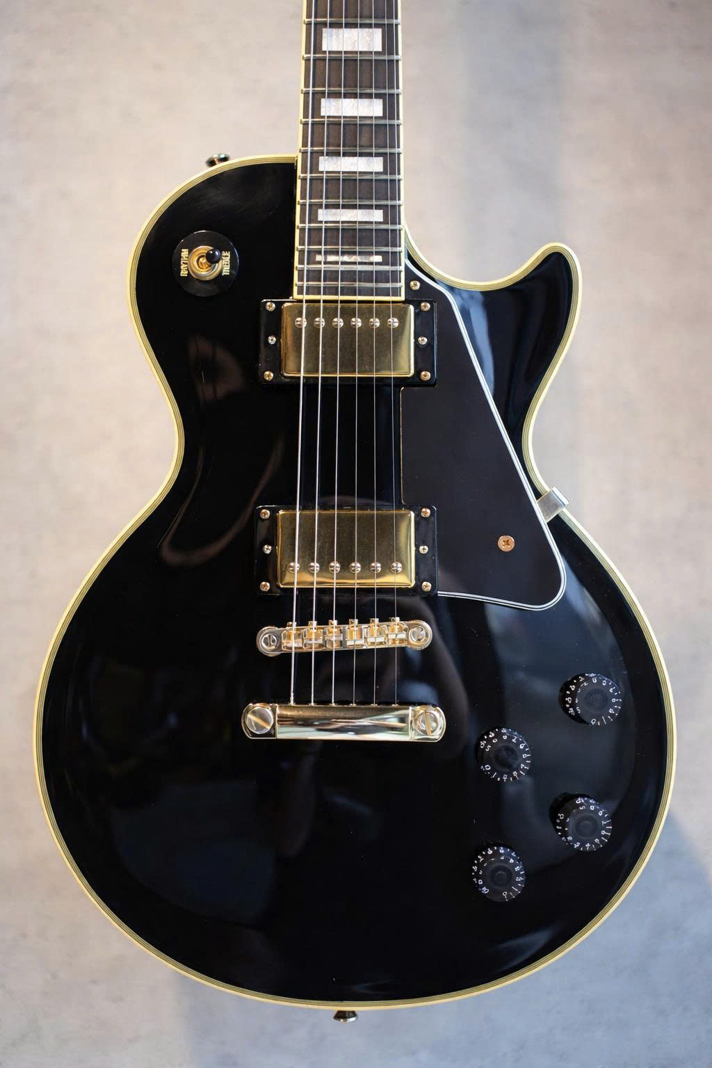 Đàn Guitar Điện Epiphone Limited Edition Les Paul Custom Pro HH Electric Guitar, Rosewood Fingerboard, Black