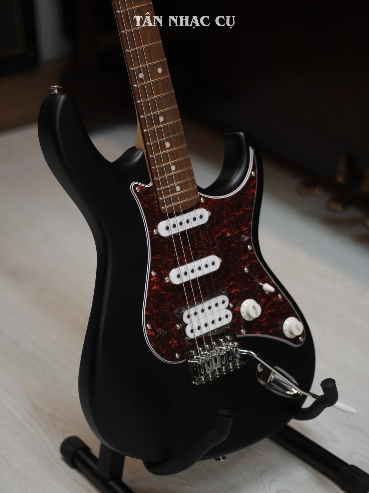 Đàn Guitar Điện Cort G110 HSS Electric Guitar, Open Pore Black