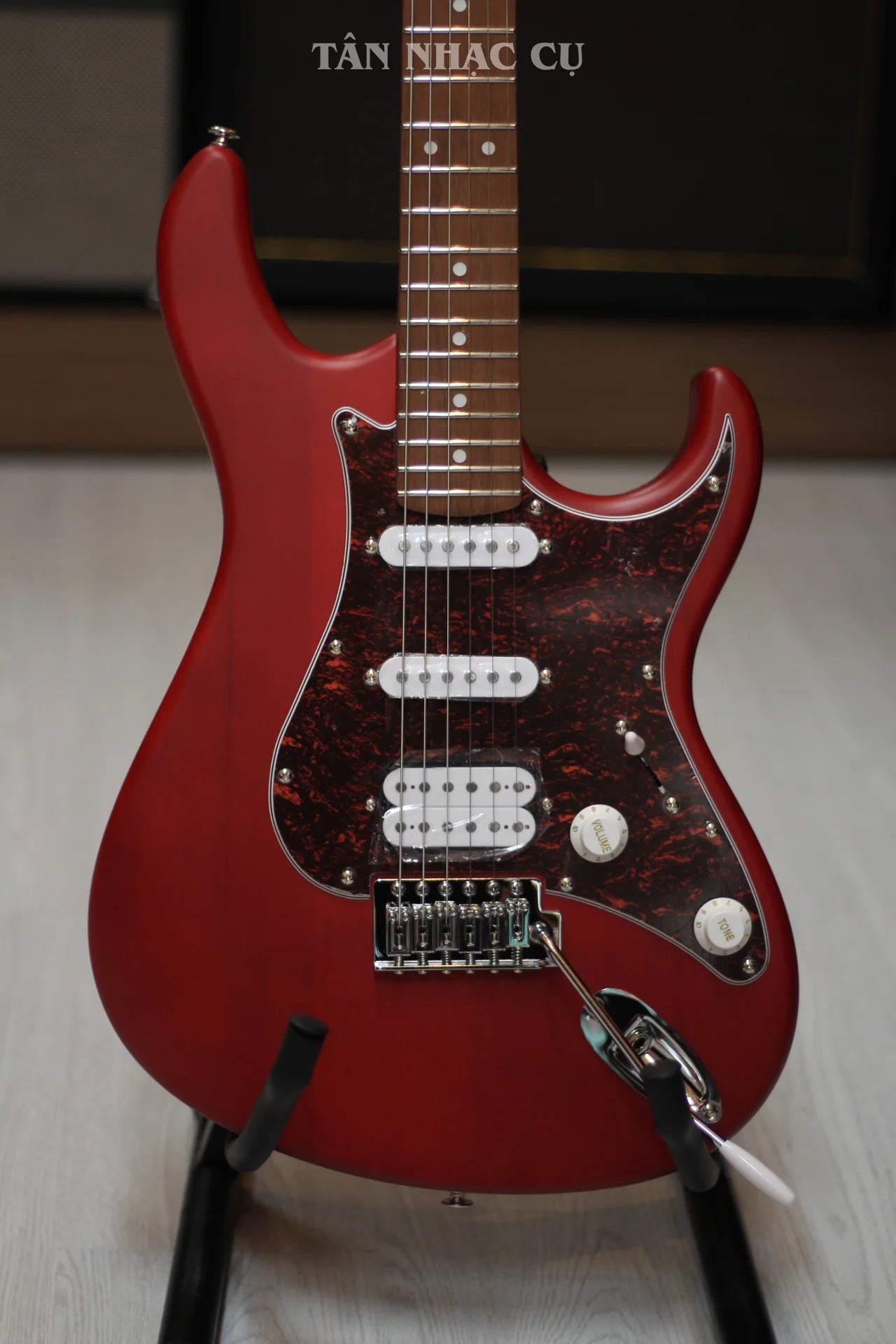 Đàn Guitar Điện Cort G110 HSS Electric Guitar, Open Pore Black Cherry