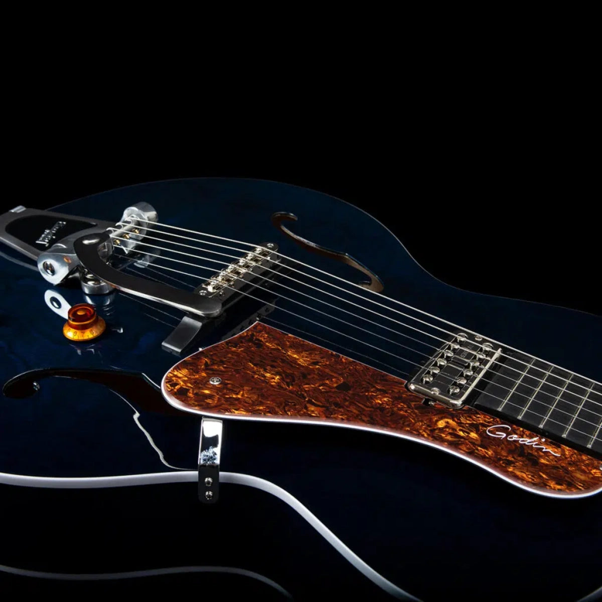 Đàn Guitar Điện Godin 5th Avenue Night Club Indigo Blue