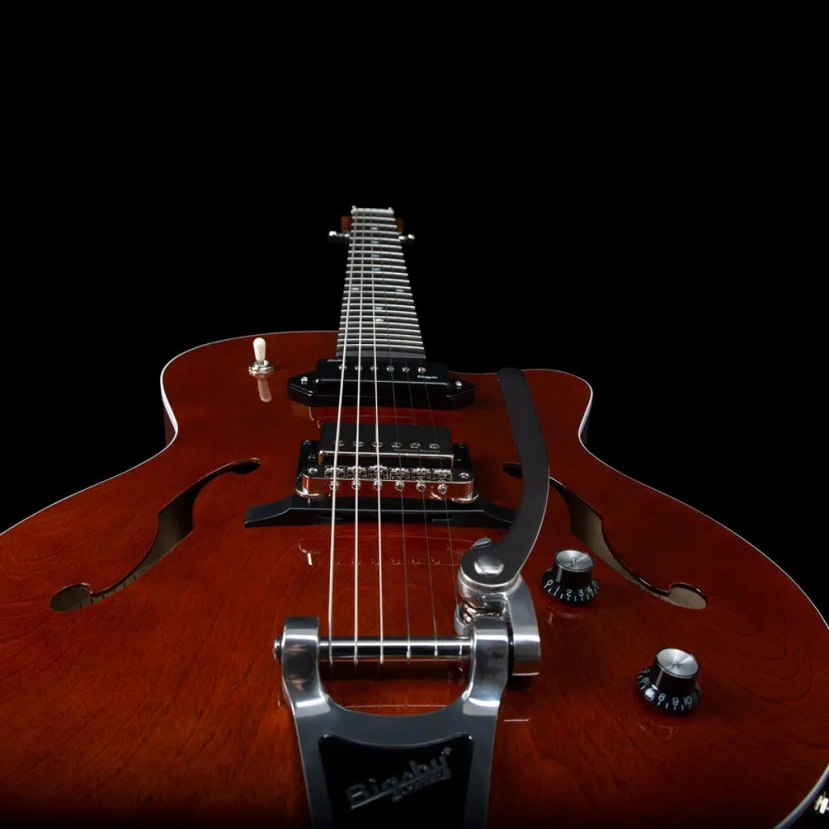 Đàn Guitar Điện Godin 5th Ave Uptown Custom Havana Brown