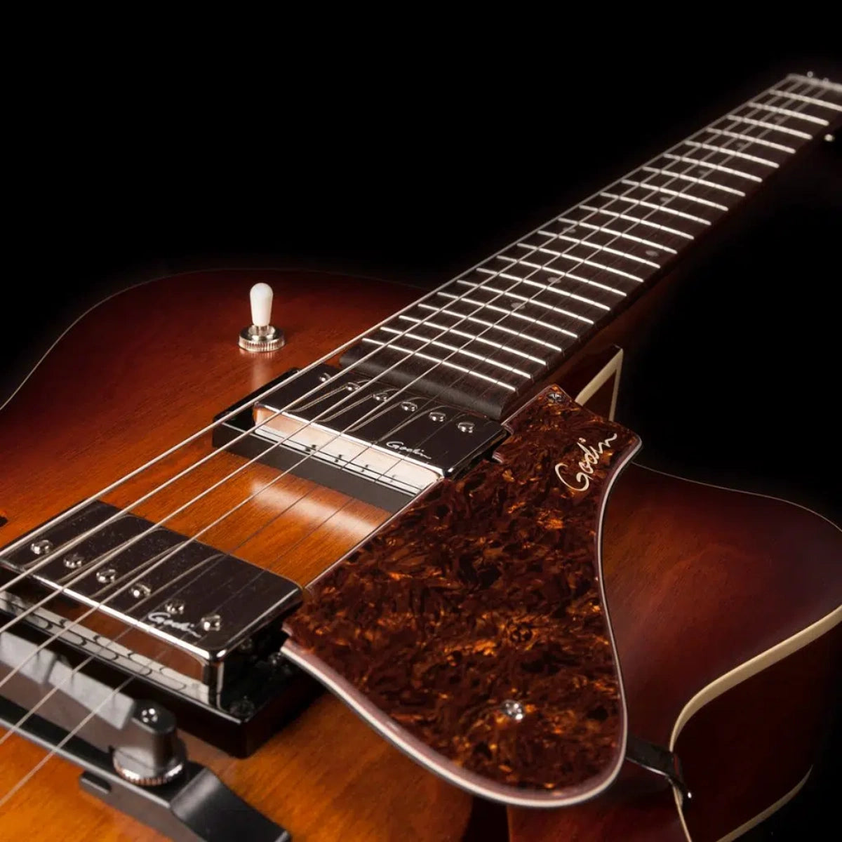 Đàn Guitar Điện Godin 5th Avenue CW Kingpin II HB Cognac Burst