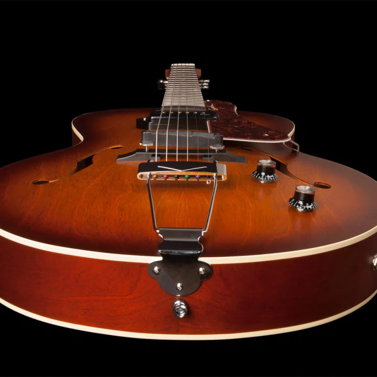 Đàn Guitar Điện Godin 5th Avenue Kingpin P90 Cognac Burst