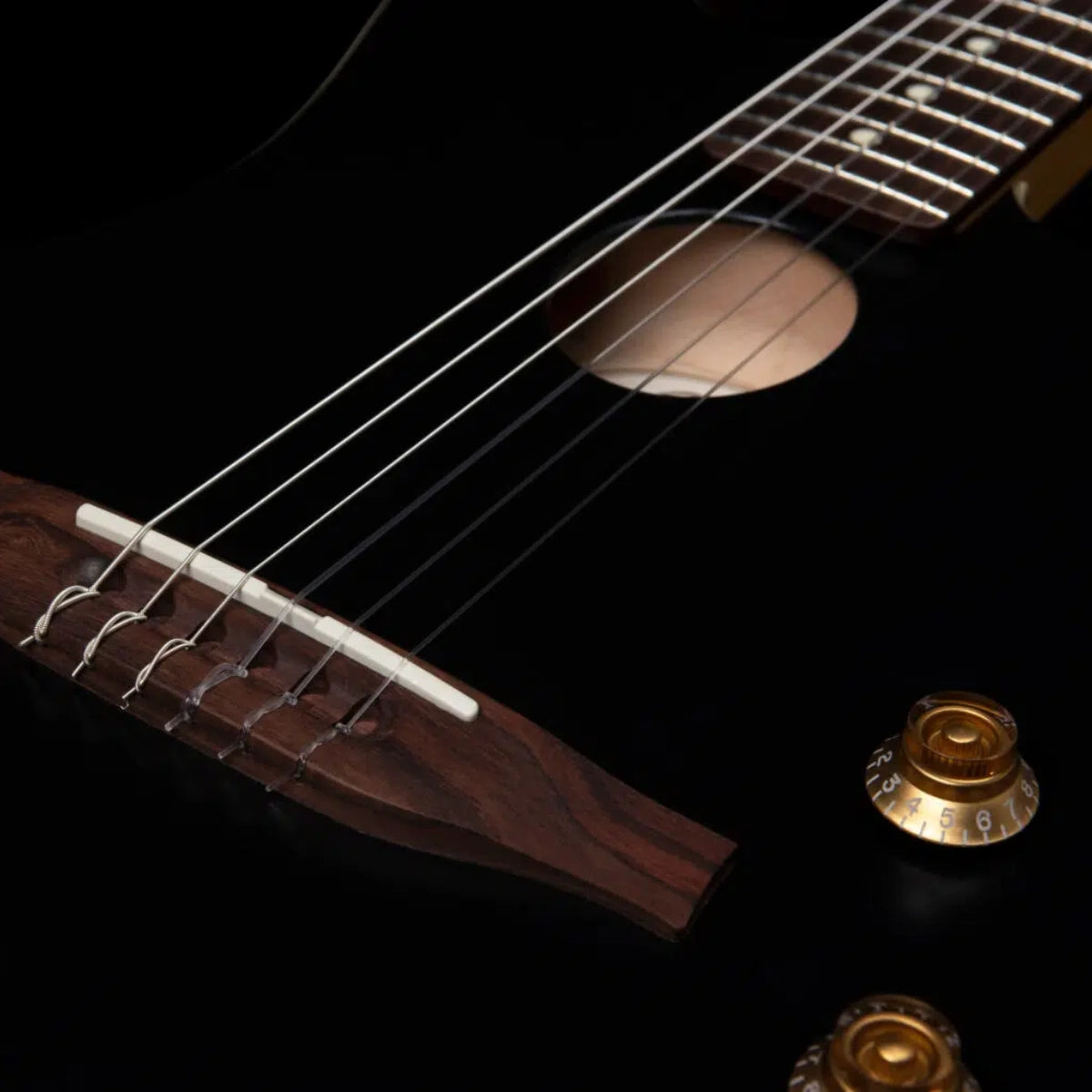Đàn Guitar Điện Godin G-Tour Nylon Matte Black EQ