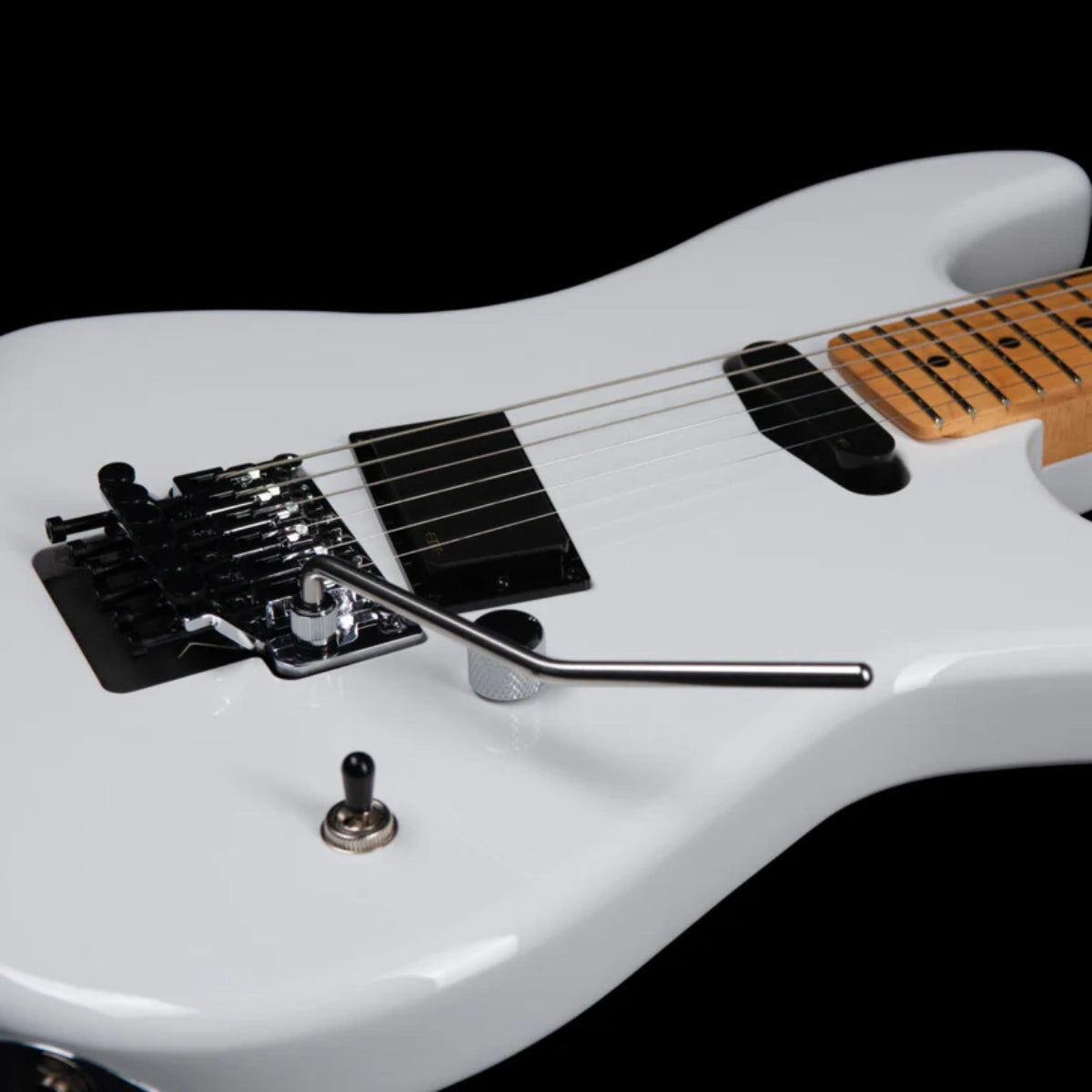 Đàn Guitar Điện Godin Redline – 85 White MN White