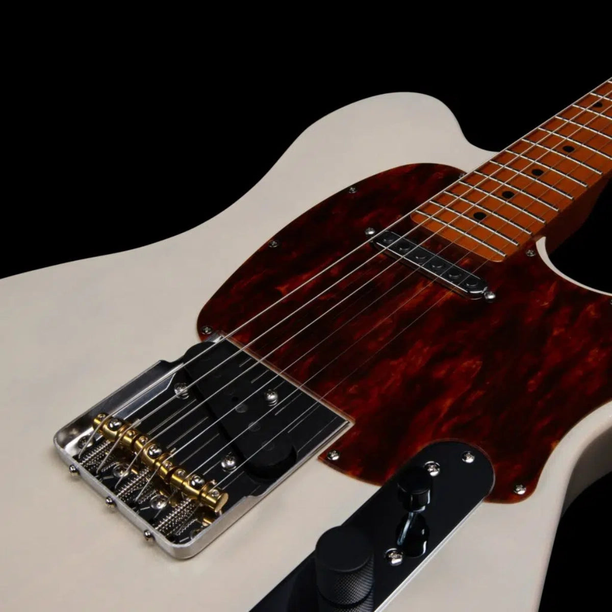Đàn Guitar Điện Godin Stadium Pro Ozark Cream MN