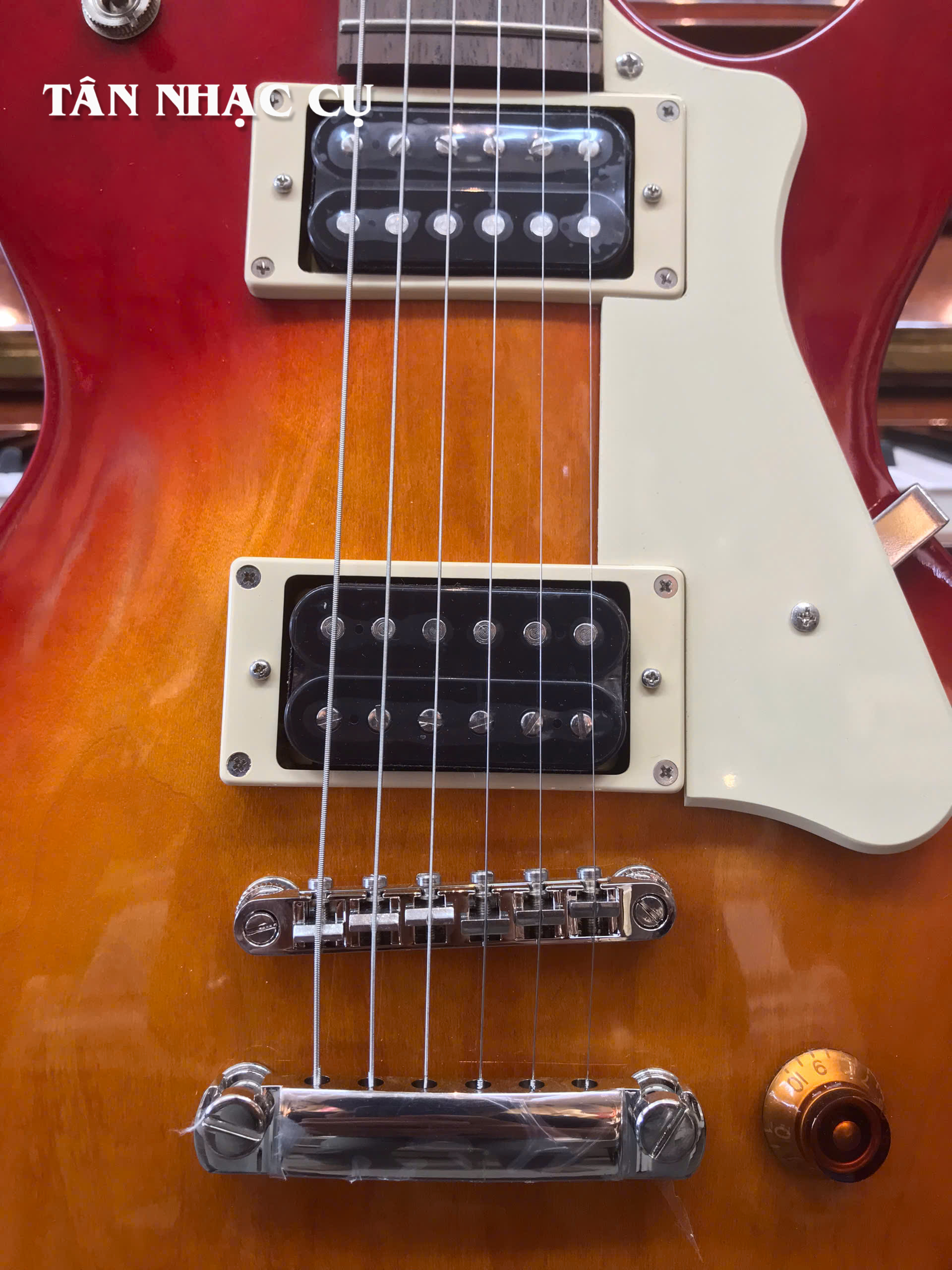 Đàn Guitar Điện Cort CR100 HH Electric Guitar, Cherry Red Sunburst