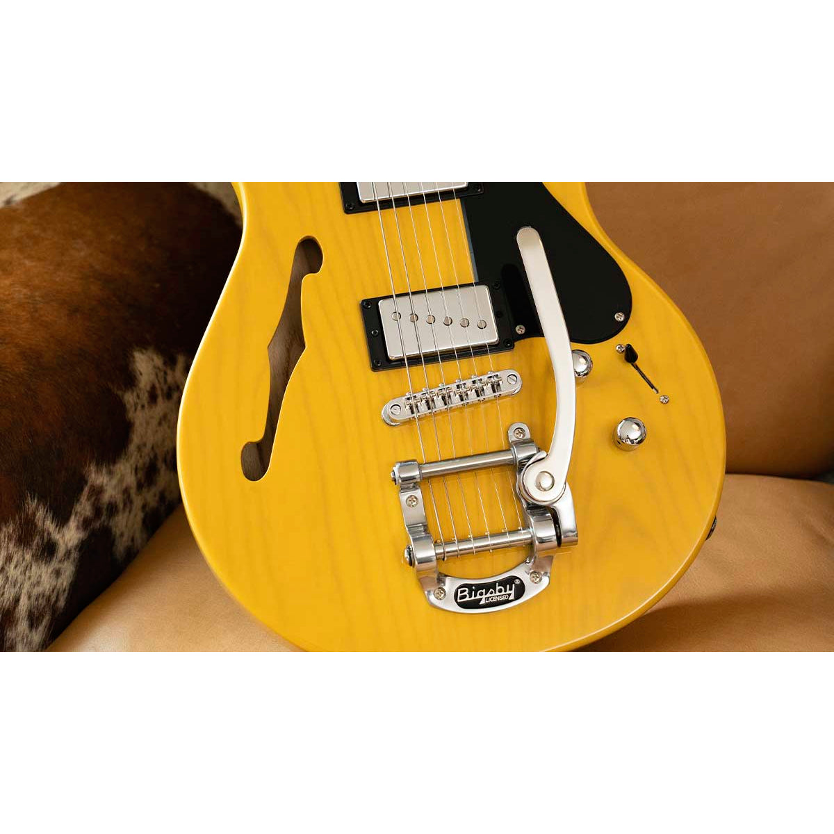 Đàn Guitar Điện Sterling by Music Man JV60CB, Butterscotch