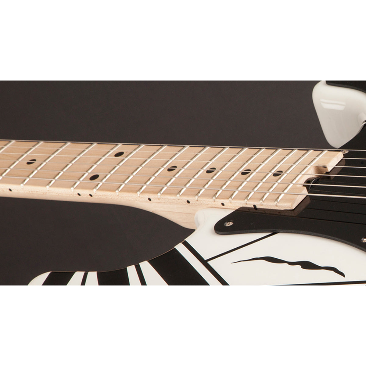Đàn Guitar Điện EVH Striped Series, White with Black Stripes (Model 5107902576)