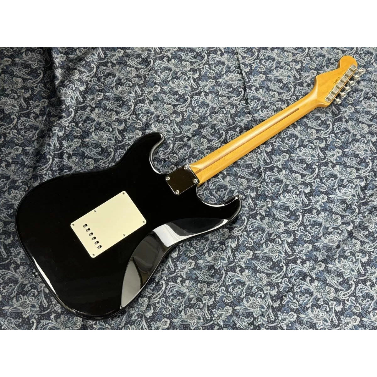 Đàn Guitar Điện ESP Edwards E-ST-ALM - Black