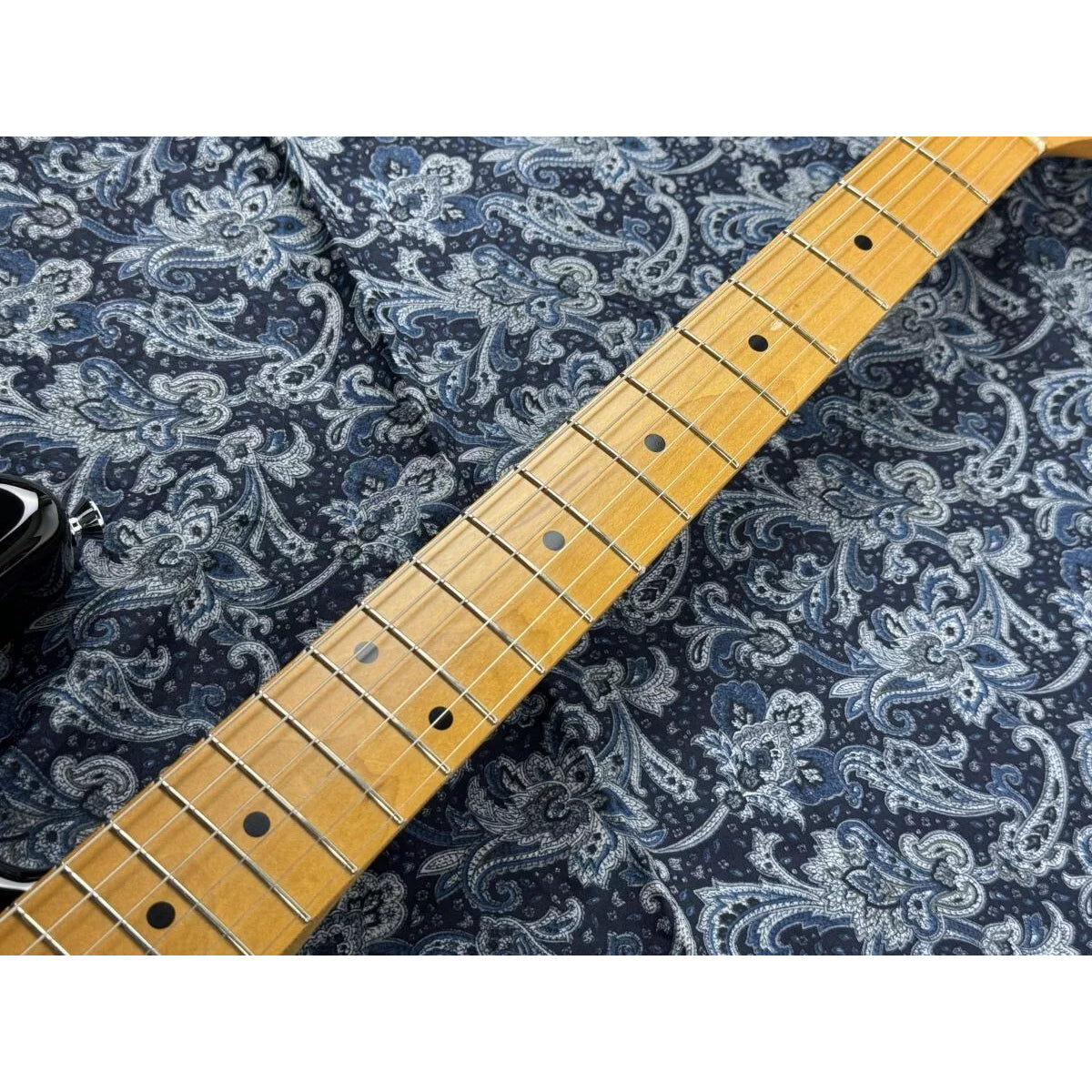 Đàn Guitar Điện ESP Edwards E-ST-ALM - Black