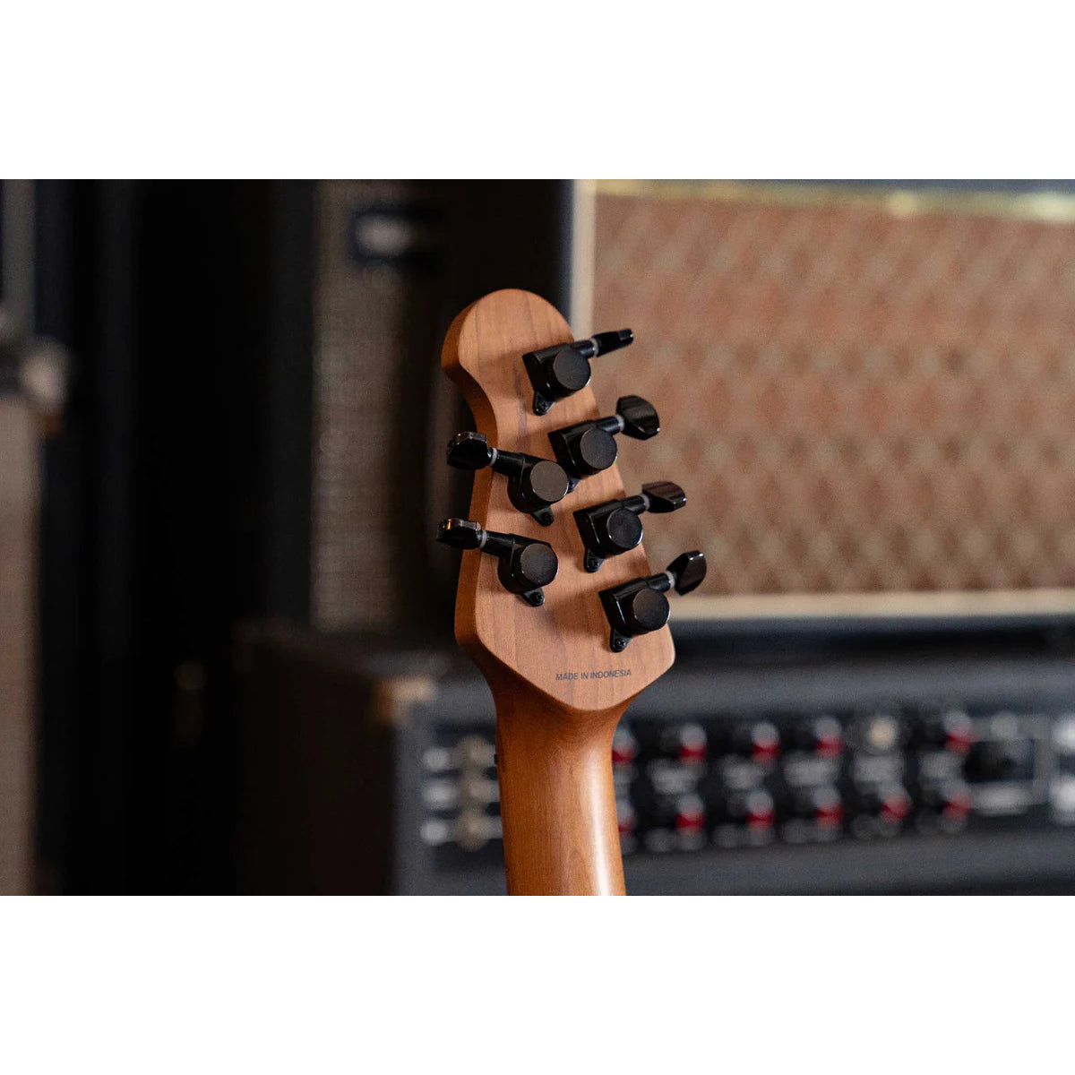 Đàn Guitar Điện Sterling by Music Man Sabre Guitar, Cobra Burst