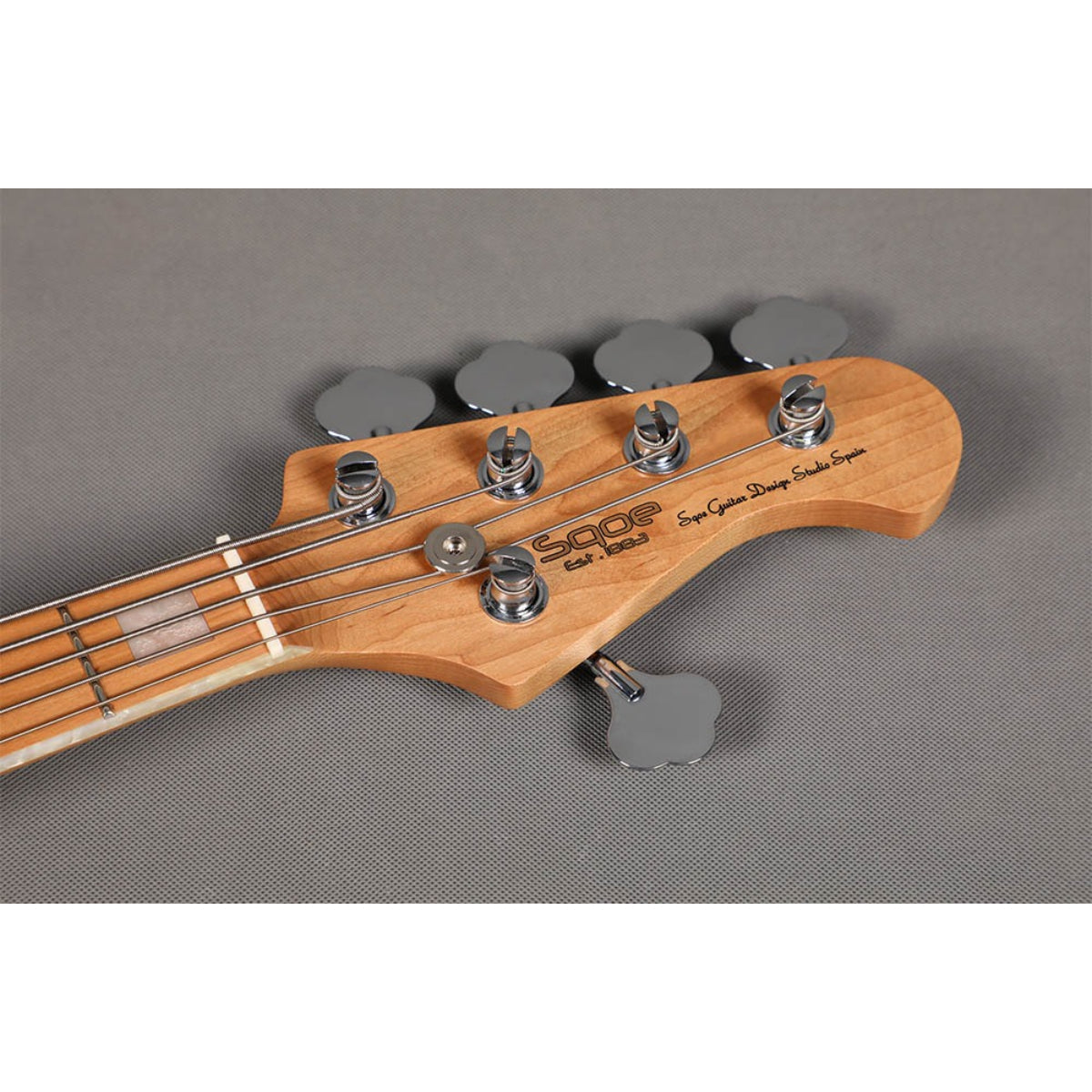 Đàn Guitar Bass 5 Dây Sqoe SJB750, Mist Blue Gradient