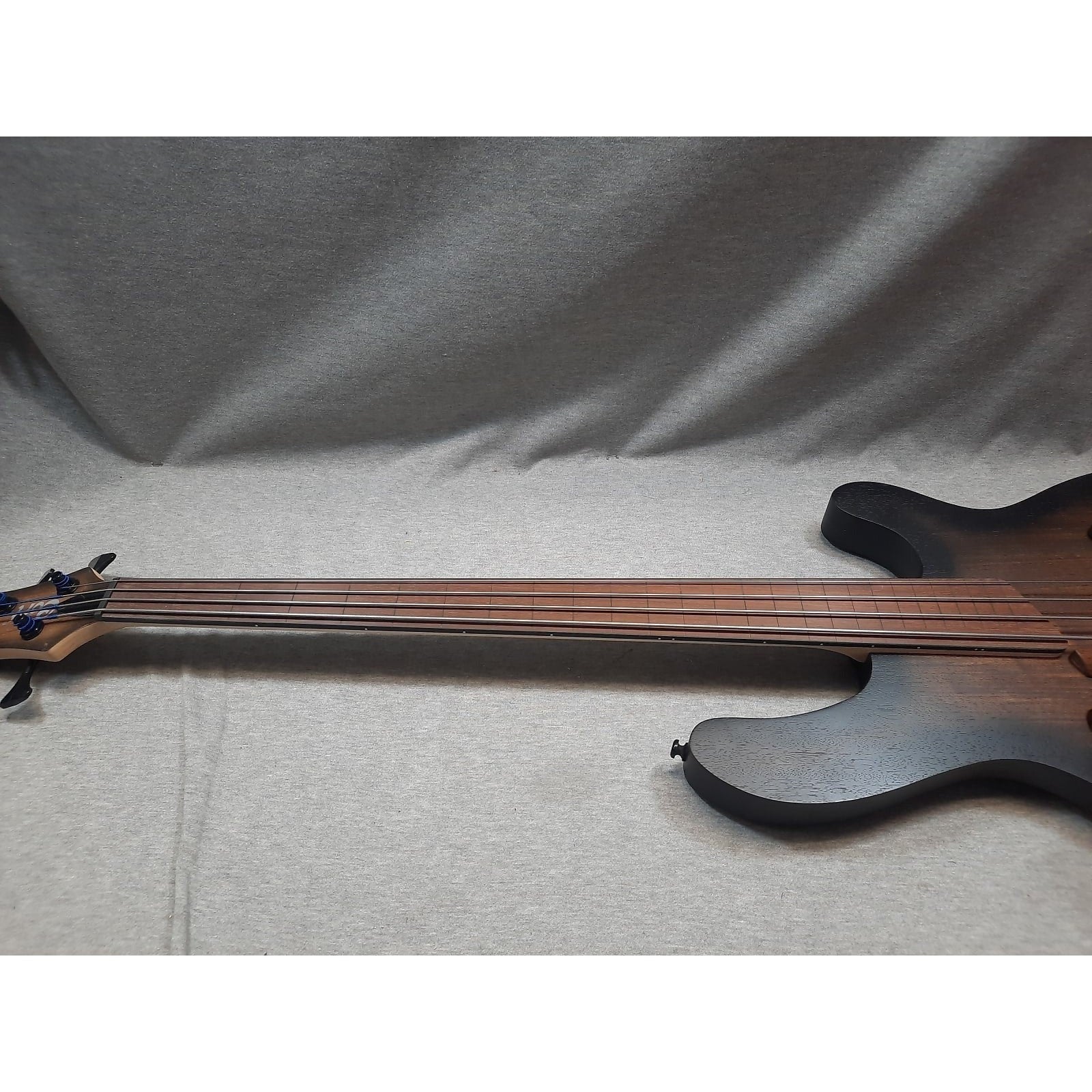 Đàn Guitar Bass Cort B4FL MHPZ, Open Pore Trans Black Burst