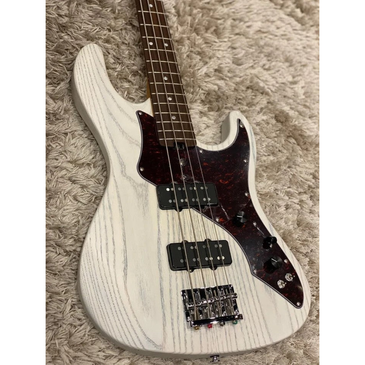 Đàn Guitar Bass Soloking MJ1 Custom Bass, Roasted Maple Neck, Transparent White