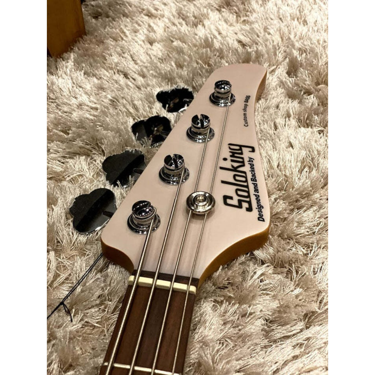 Đàn Guitar Bass Soloking MJ1 Custom Bass, Roasted Maple Neck, Transparent White