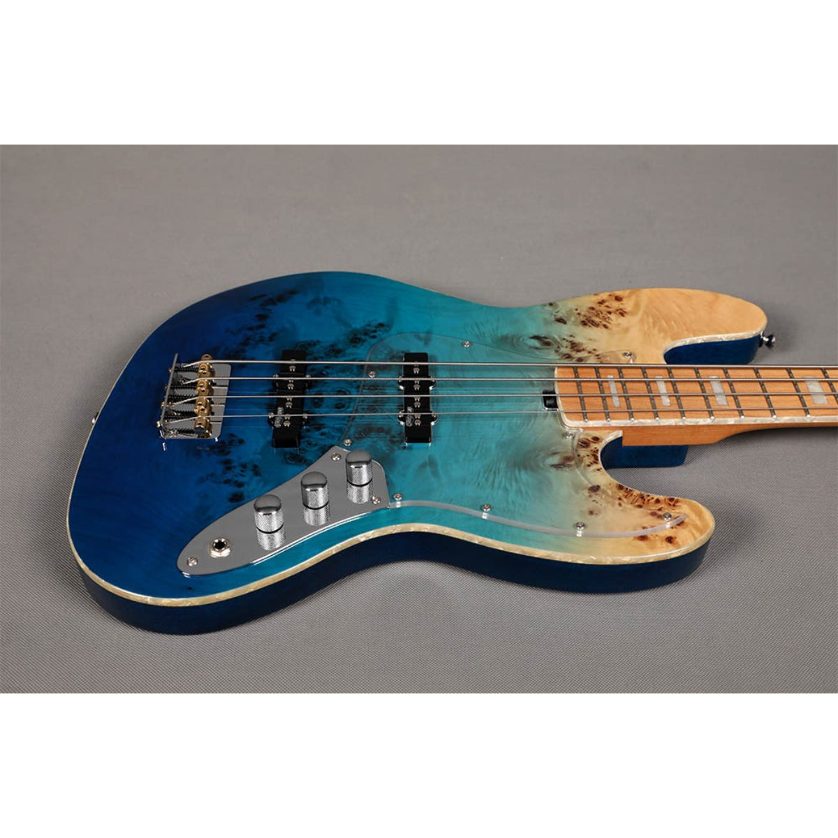 Đàn Guitar Bass Sqoe SJB700, Caribbean Fade Surf