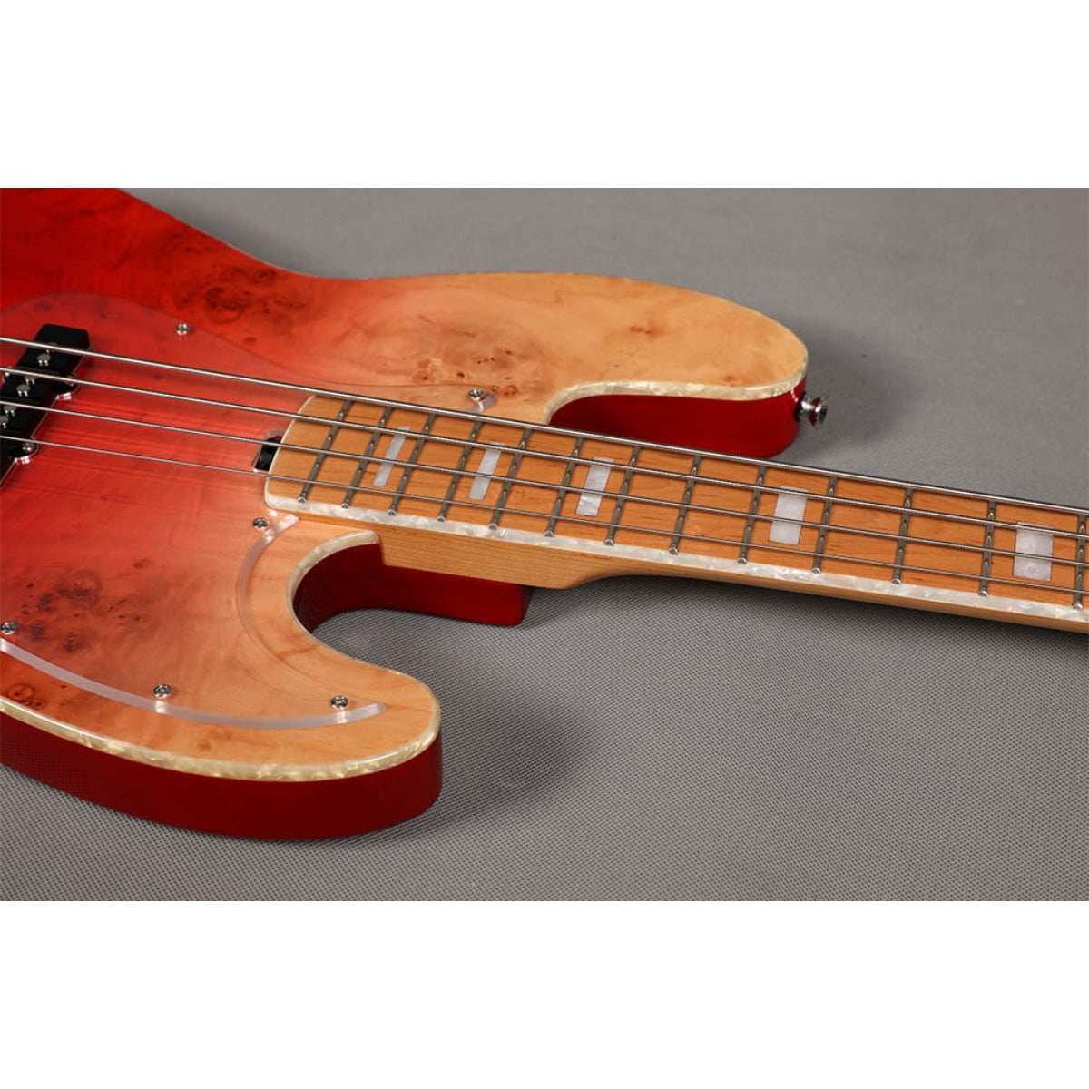 Đàn Guitar Bass Sqoe SJB700, Lave Red Fade