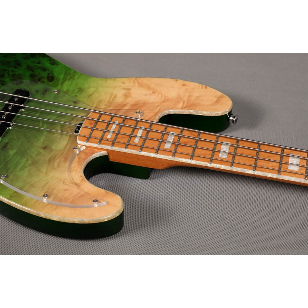 Đàn Guitar Bass Sqoe SJB700, Moss Green Fade