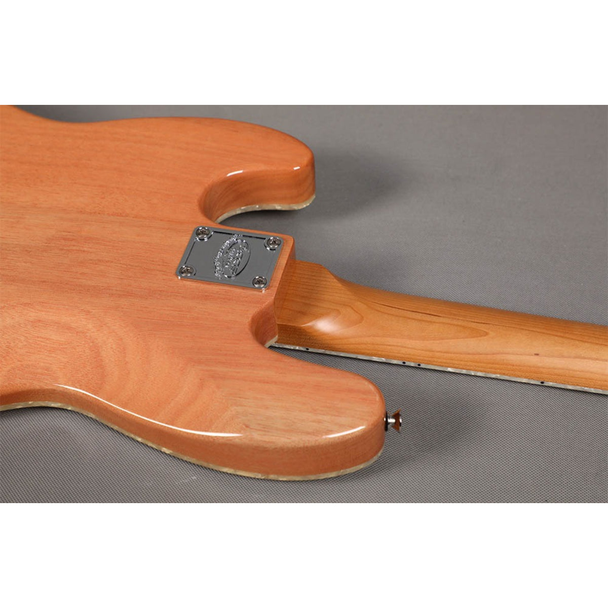 Đàn Guitar Bass Sqoe SJB700, Natural