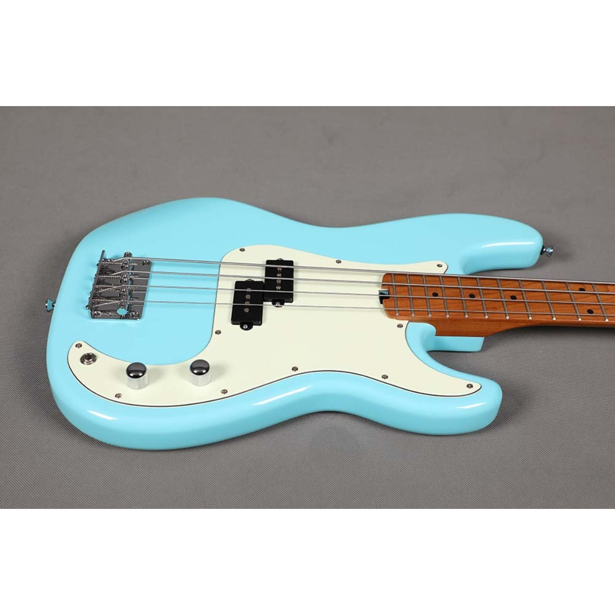 Đàn Guitar Bass Sqoe SPB600, Sky Blue