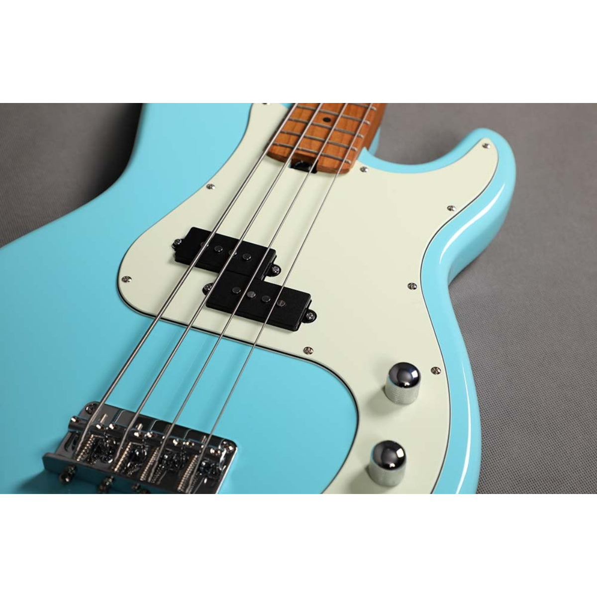 Đàn Guitar Bass Sqoe SPB600, Sky Blue