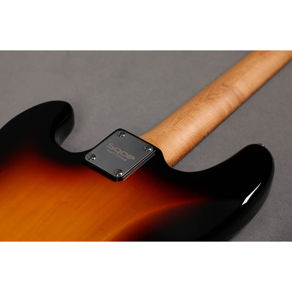 Đàn Guitar Bass Sqoe SPJ600, Sunburst
