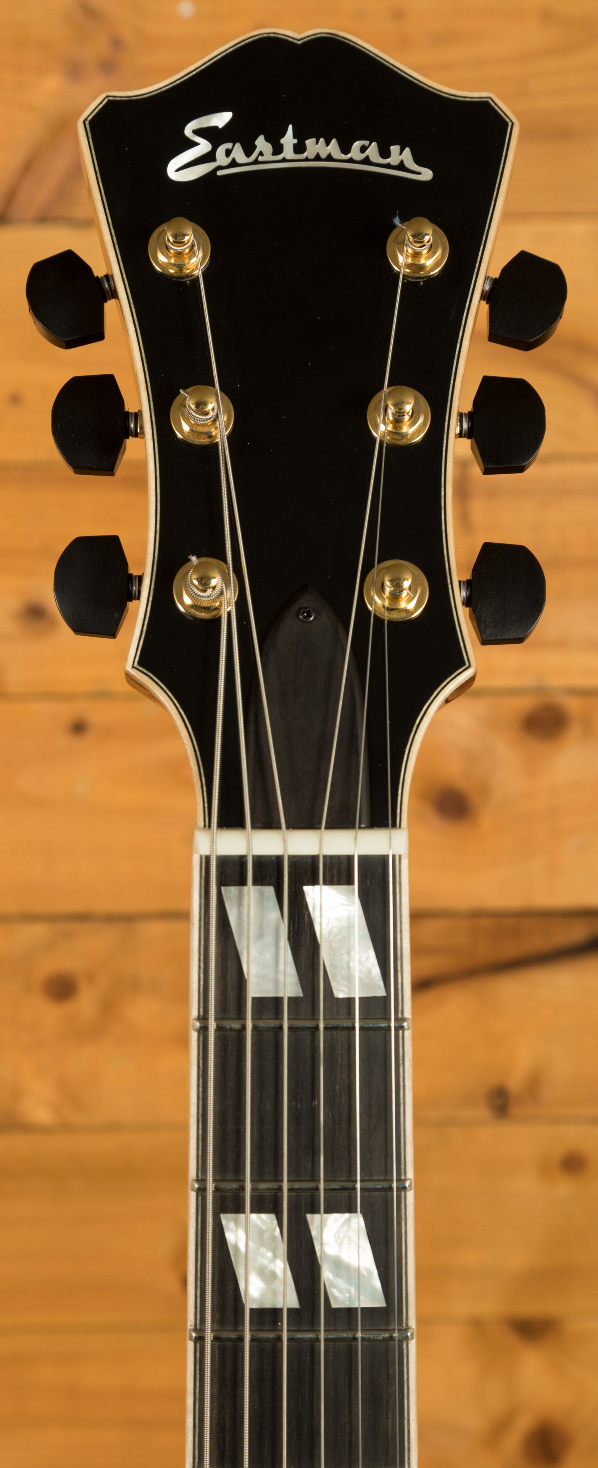 Đàn Guitar Điện Eastman AR580CE Honeyburst