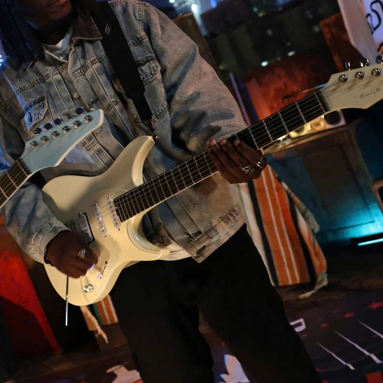 Đàn Guitar Điện Enya Inspire, Ivory