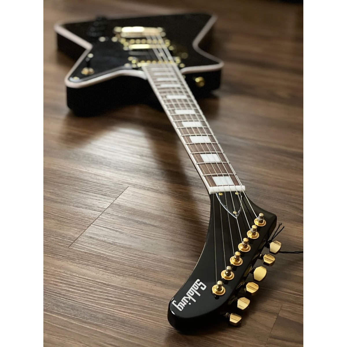 Đàn Guitar Điện Soloking EX Custom, Gold Hardware, Black Beauty