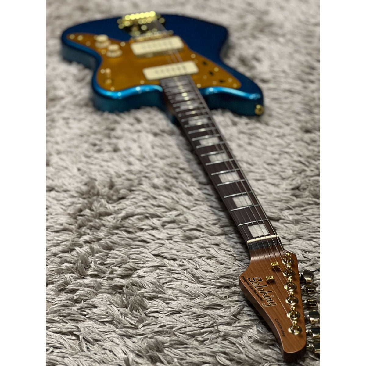 Đàn Guitar Điện Soloking JM40 Offset Deluxe, Gold Hardware, Lake Placid Blue